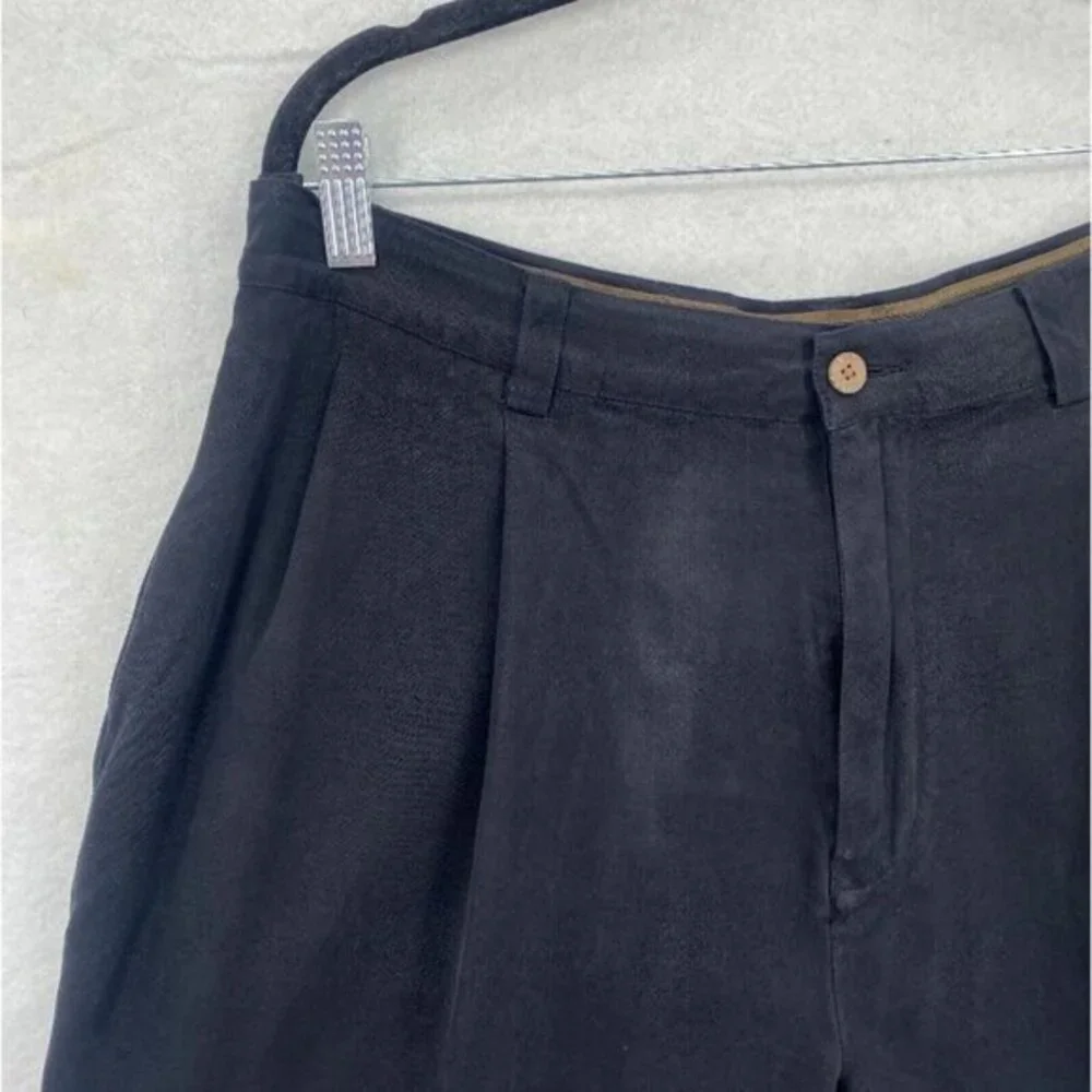 Tommy Bahama Shorts Mens 35 Black‎ 100% Silk Pleated Front Golf Dress Faded FLAW